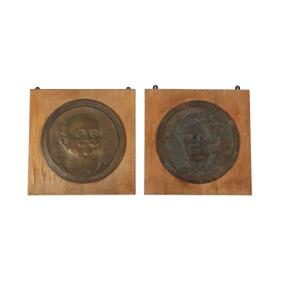 Paire de Médaillons en Bronze E. Bazzaro Italie XXe Siècle