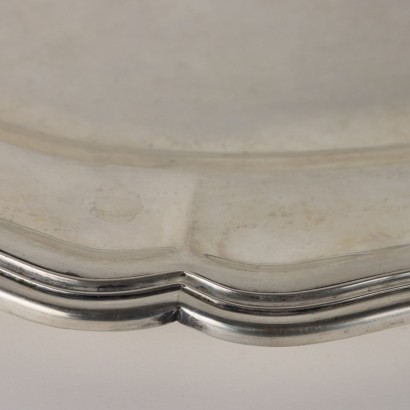 Ovales Tablett in Silber
