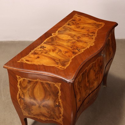 Bombè chest of drawers in Baroque style