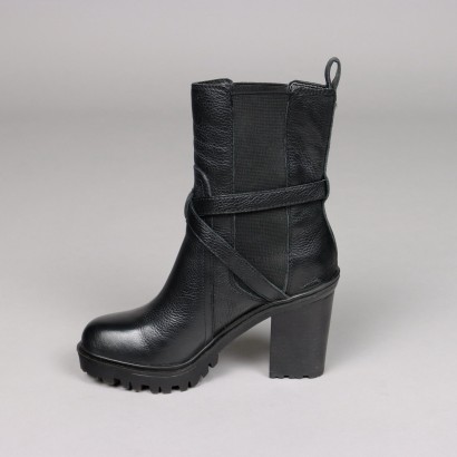 Guess ankle boot