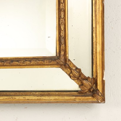 Neoclassical style mirror