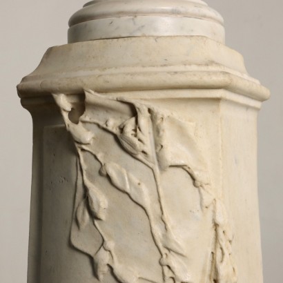 Female bust and Liberty column in M