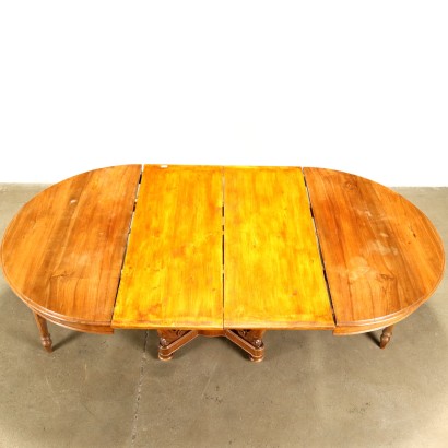 Cestello table with extensions