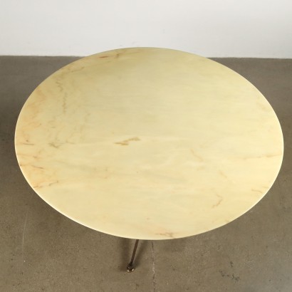 Round Table from the 1960s 0apostrop