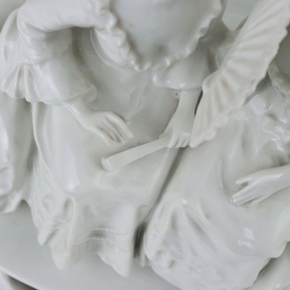 Skulpturengruppe aus weißem Porzellan Gi