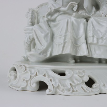 Groupe Sculptural en Porcelaine Blanche Gi