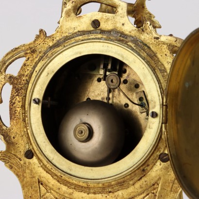 Triptychon-Uhr aus vergoldeter Bronze