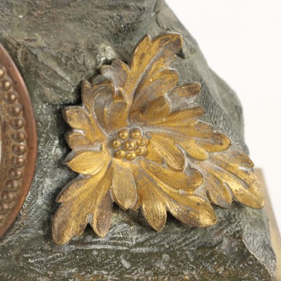 Uhr aus vergoldeter und brünierter Bronze