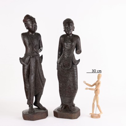 Par de figuras de madera birmanas