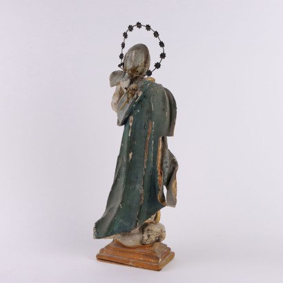 Estatua de la Virgen de madera