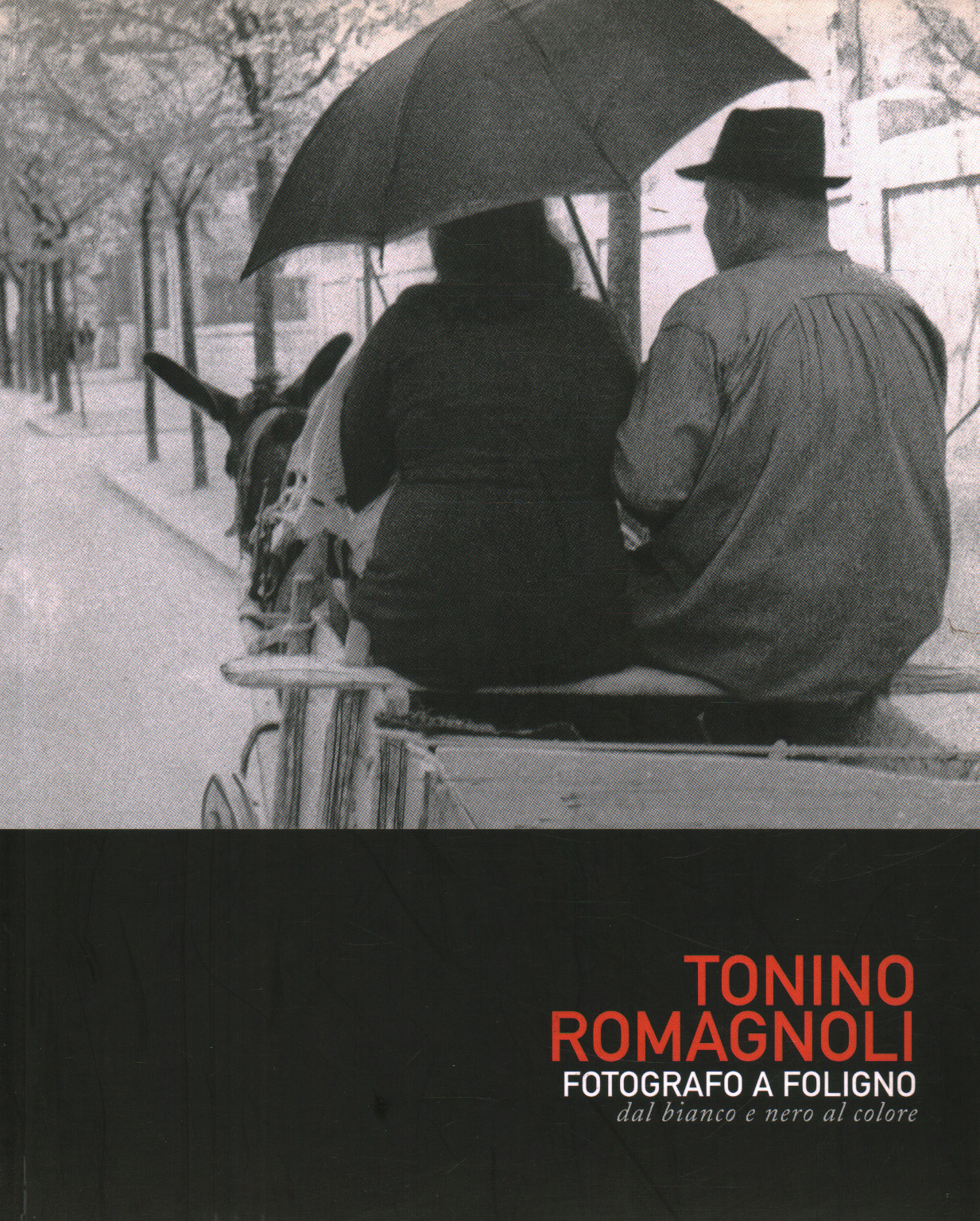 Tonino Romagnoli. Photographe à Foligno. Blanc , s.un.